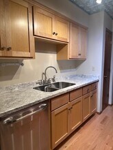 2210 Midland Grove Rd in Roseville, MN - Building Photo - Building Photo