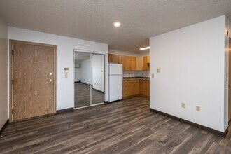 Wheatland Place Apartments in Fargo, ND - Foto de edificio - Interior Photo