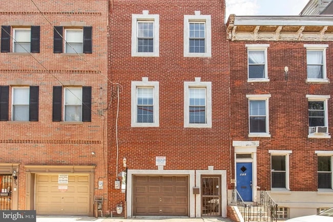 property at 909 S 16th St