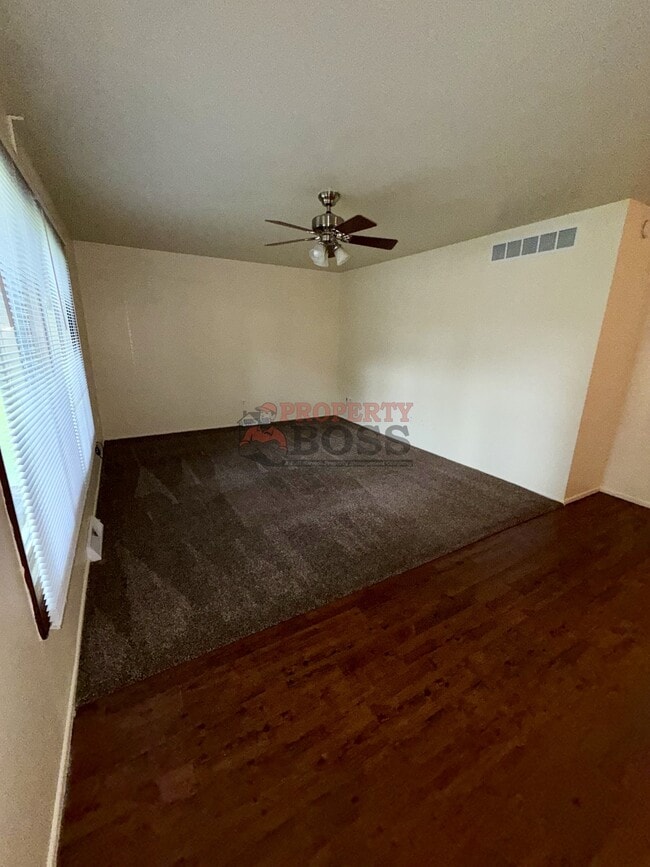 1351 Pine Ct in Schererville, IN - Foto de edificio - Building Photo