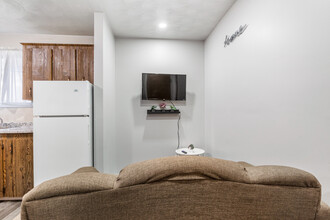 43 Atlantic Av in Moncton, NB - Building Photo - Building Photo