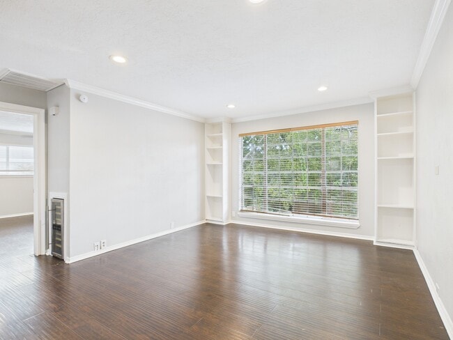 property at 5353 Richmond Ave.