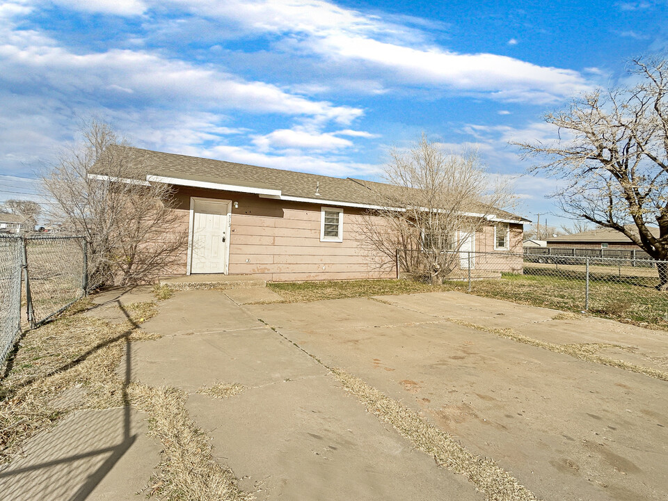 513 E Tulane St in Lubbock, TX - Building Photo