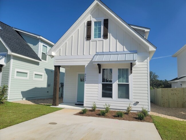property at 3653 Mdw Vis Ln