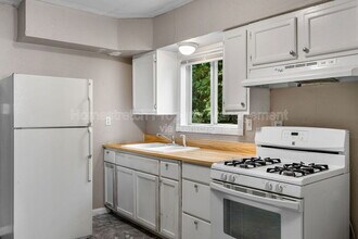 8301 Edna Ave in Ferguson, MO - Building Photo - Building Photo