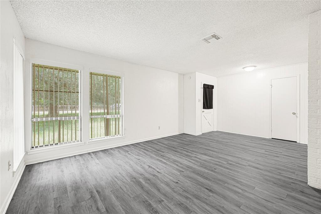 1231 Country Ln in Conroe, TX - Building Photo