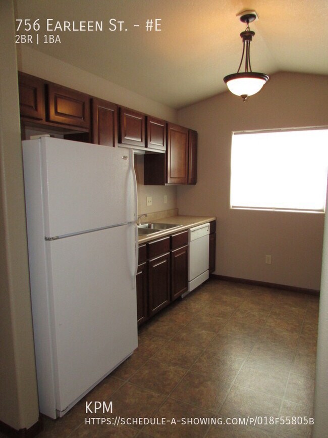 756 Earleen St, Unit #E in Rapid City, SD - Building Photo - Building Photo