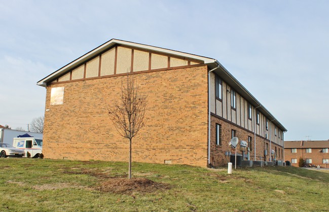 Bouse Apartments in Belleville, IL - Building Photo - Building Photo