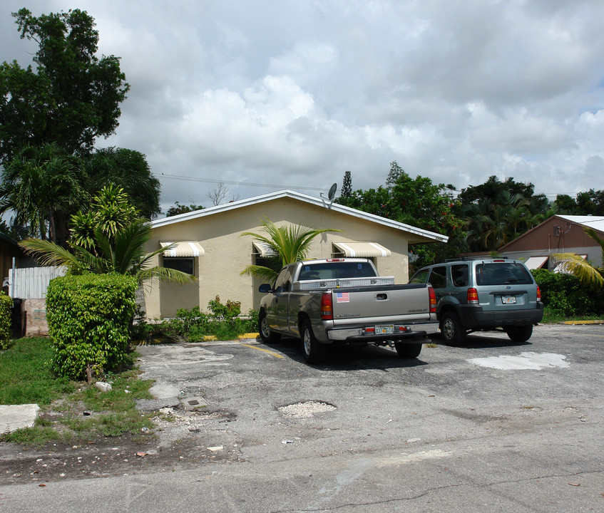 1335 NE 3rd Ave in Fort Lauderdale, FL - Building Photo