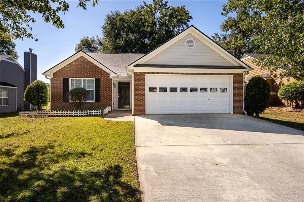 2493 Barndale Dr in Lawrenceville, GA - Building Photo