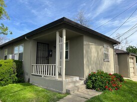 2315 Alhambra Blvd in Sacramento, CA - Building Photo