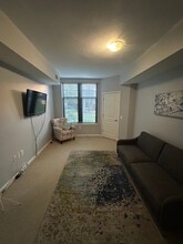 1021 N Garfield St, Unit 114 in Arlington, VA - Foto de edificio - Building Photo