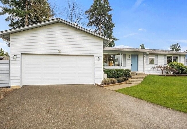 21040 121st Pl SE in Kent, WA - Building Photo - Building Photo