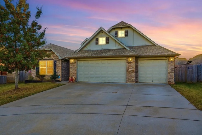 property at 2621 W Tucson Ct