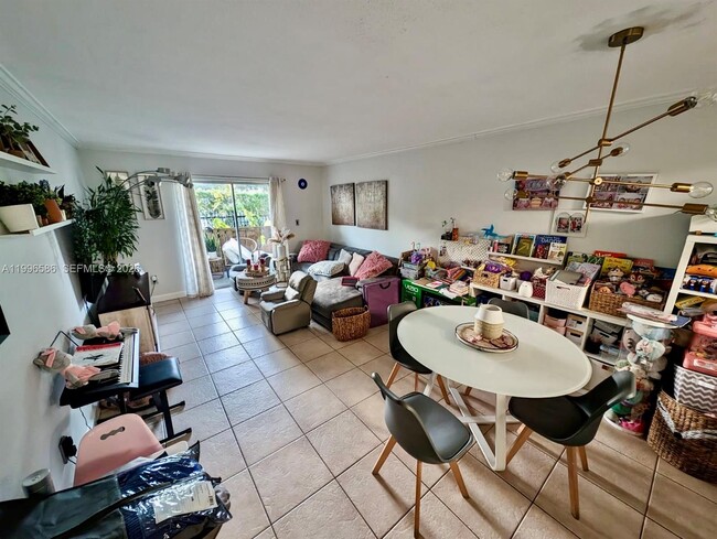 8550 SW 109th Ave in Miami, FL - Building Photo - Building Photo