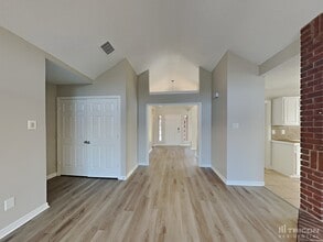 653 Edgewood Dr in Lancaster, TX - Building Photo - Building Photo