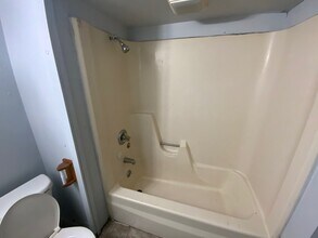 1420 Cleveland Ave in Danville, IL - Building Photo - Building Photo