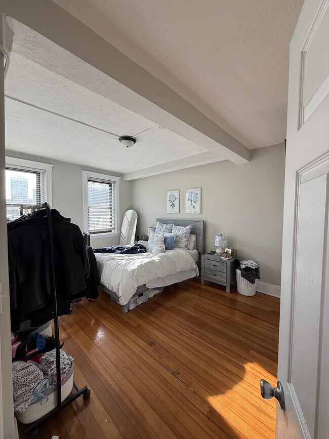 224 Hanover St, Unit 1 in Boston, MA - Foto de edificio - Building Photo