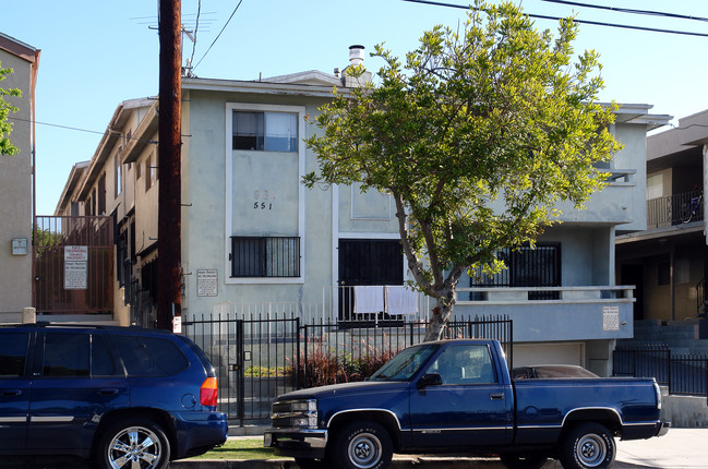 551 E Hazel St in Inglewood, CA - Foto de edificio - Building Photo