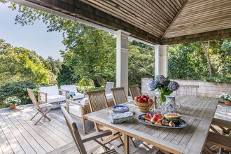 103 Georgica Rd in East Hampton, NY - Building Photo - Building Photo