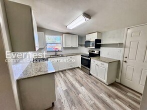 10115 N Ashley St in Tampa, FL - Building Photo - Building Photo