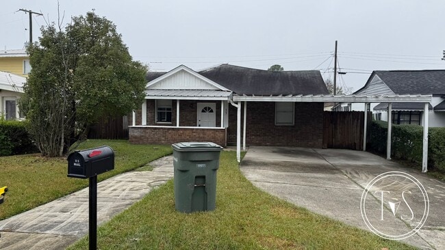 property at 807 Bowden St