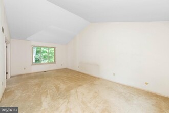 11 Acorn Hill Dr in Voorhees Township, NJ - Building Photo - Building Photo