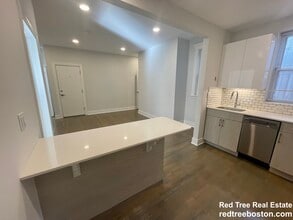 11 Peterborough St, Unit 9 in Boston, MA - Building Photo - Building Photo