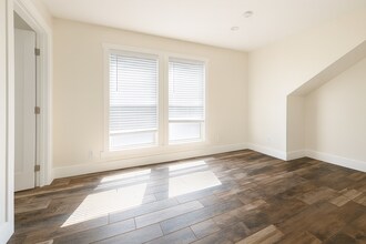 1462 W 28th St in Los Angeles, CA - Building Photo - Building Photo
