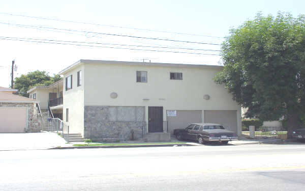 6769 Cherry Ave in Long Beach, CA - Building Photo