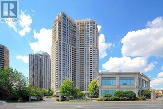 25-2225 Kingsbridge Garden Cir in Mississauga, ON - Building Photo - Building Photo