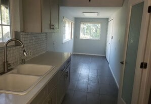 8645 Sunnyslope Dr in San Gabriel, CA - Building Photo