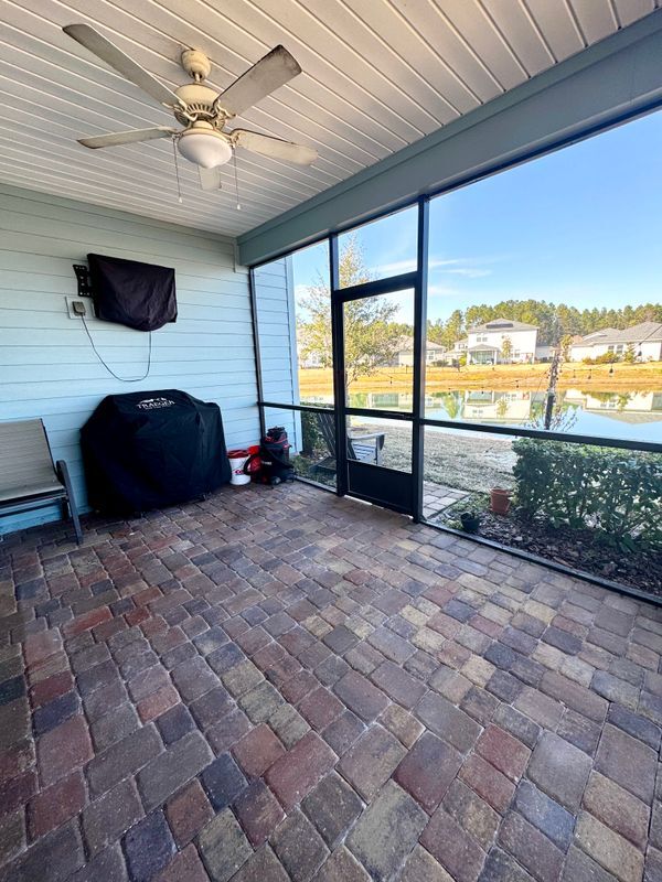 555 Tynes Blvd in Middleburg, FL - Foto de edificio - Building Photo