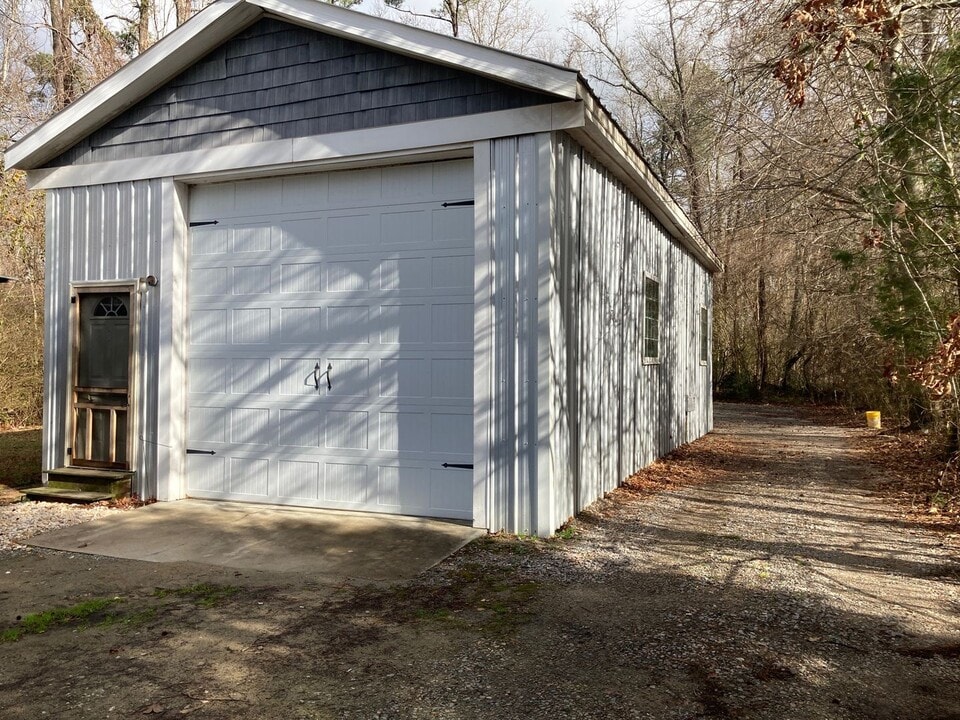 203 Poplar Neck Rd in Edenton, NC - Building Photo