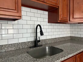 614 Borbeck Ave, Unit 1 in Philadelphia, PA - Building Photo