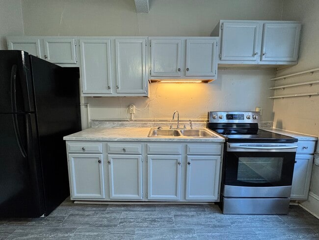 606 Woods Ave SW, Unit 1 in Roanoke, VA - Building Photo - Building Photo