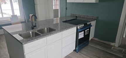 402 N Washington St in Tiffin, OH - Building Photo - Building Photo