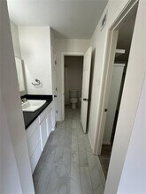 10552 High Hollows Dr in Dallas, TX - Building Photo - Building Photo
