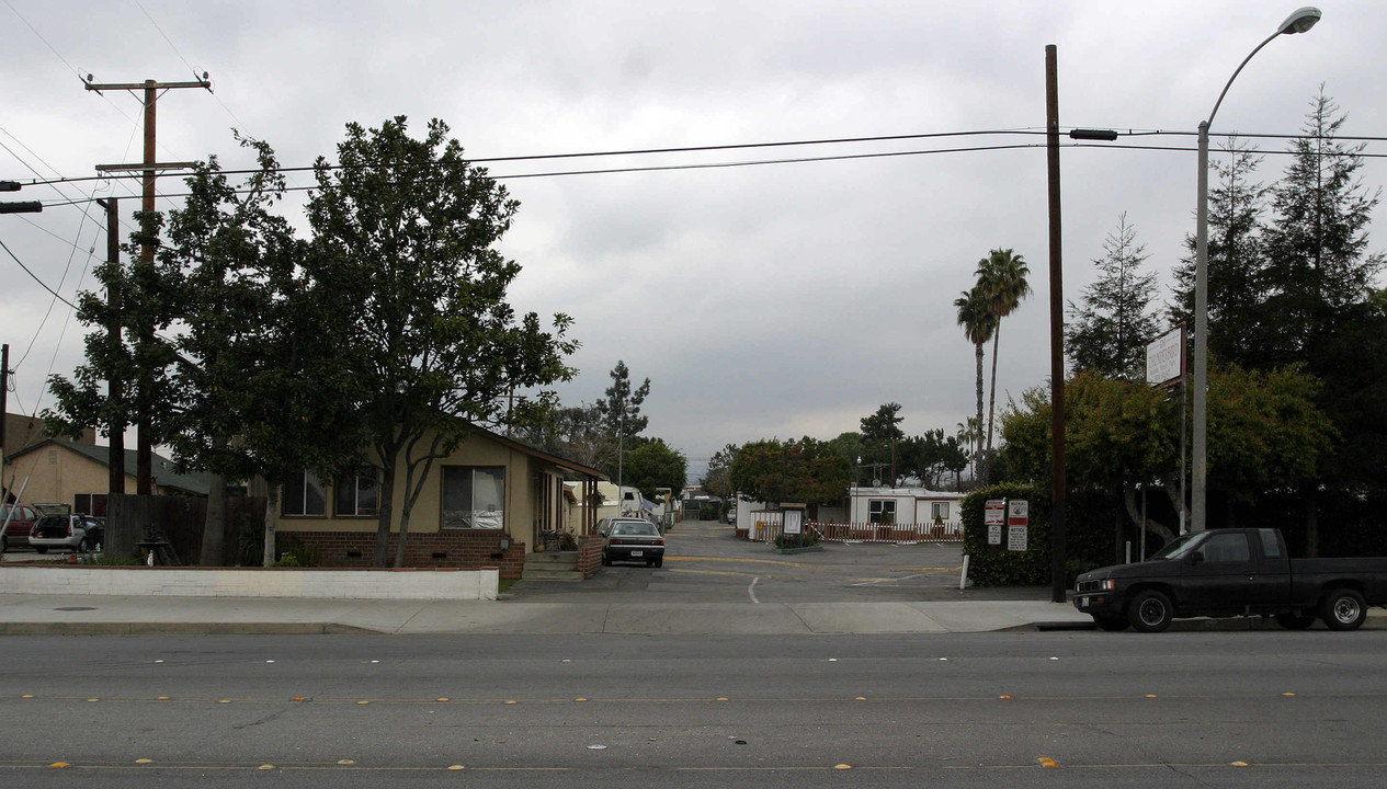 Thunderbird Mobile Home Park in Pomona, CA - Building Photo