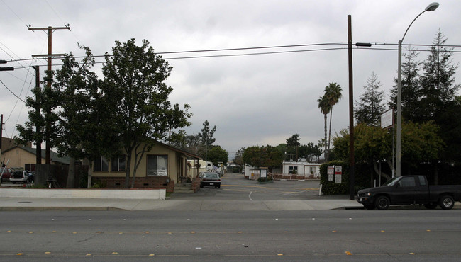 Thunderbird Mobile Home Park