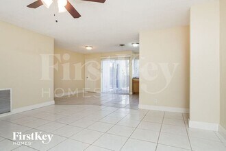 1881 NW 31st Ct in Oakland Park, FL - Building Photo - Building Photo