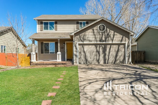 property at 889 Candlestar Loop N