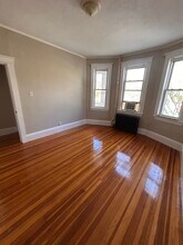 422 Trapelo Rd, Unit Floor 2 in Belmont, MA - Building Photo - Building Photo