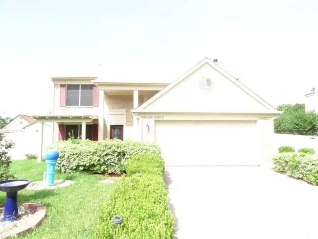 property at 5907 Deer Lake Dr