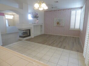 2003 Summerside Ct in Henderson, NV - Building Photo - Building Photo