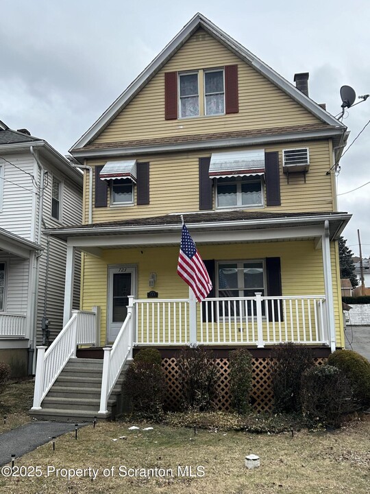 723 Crown Ave in Scranton, PA - Building Photo