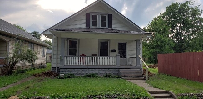 property at 1319 S 10th St