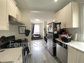 33 Harvey St in Hamilton, ON - Building Photo - Building Photo