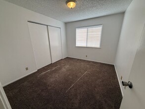 118 W Boone St in Santa Maria, CA - Building Photo - Building Photo