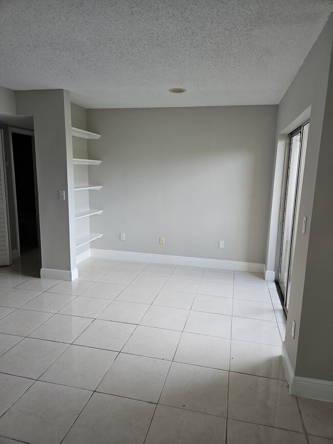 1249 SW 46th Ave in Pompano Beach, FL - Building Photo - Building Photo